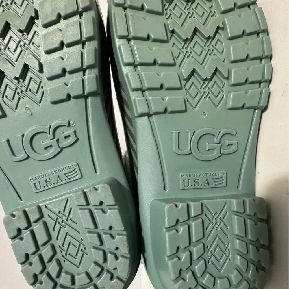 Ugg girls green stripe rain boots size 5